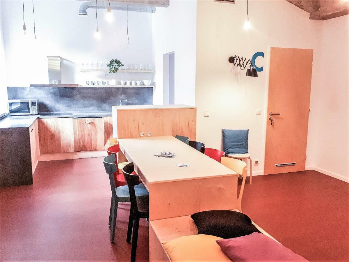 Cmyk Usti Nad Labem Hostel Bagian luar foto