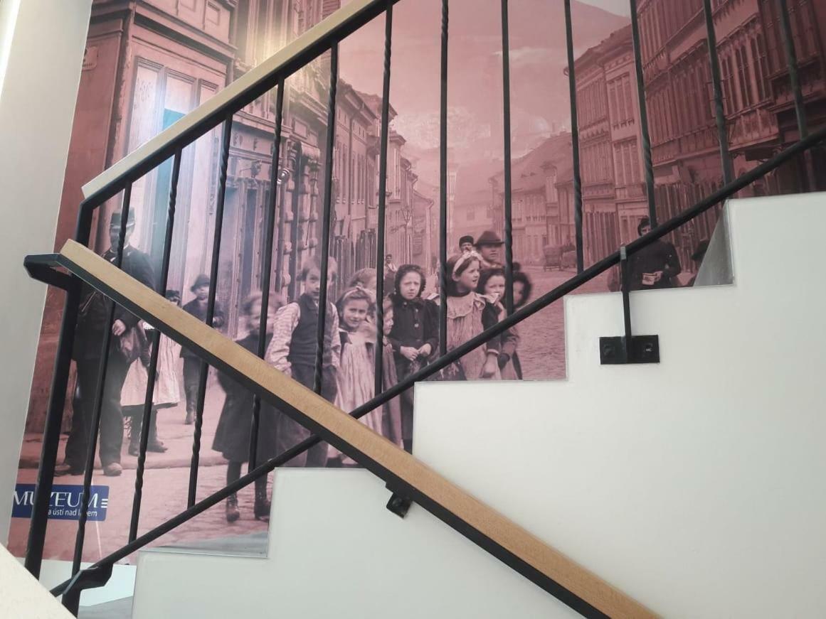 Cmyk Usti Nad Labem Hostel Bagian luar foto